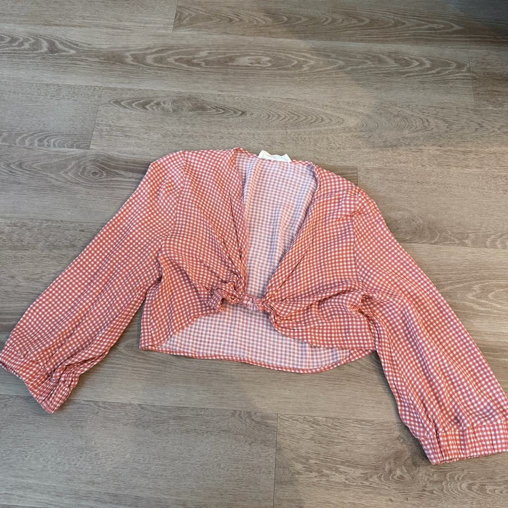 Audrey 3+ 1 red Gingham Tie-Front top